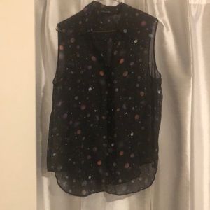 Eileen Fisher silk sleeveless women’s top . Size medium .